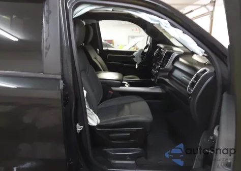 2019 Ram 1500 Big Horn/Lone Star 4X4 6'4 Box z USA, uszkodzony, nr VIN 1C6SRFBT2KN680747